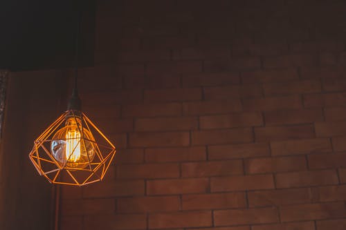 吊灯已打开 · 免费素材图片