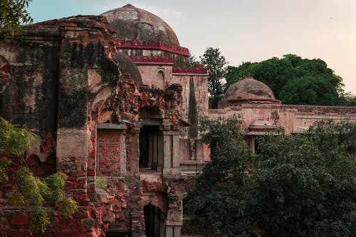 棕色混凝土建筑的选择性聚焦摄影 · 免费素材图片