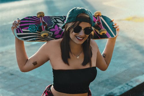 有关举起手臂, 信心, 个性的免费素材图片