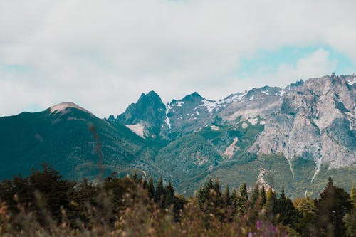 白天山的风景 · 免费素材图片