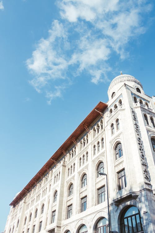 有关不动产, 从下面, 低角度的免费素材图片