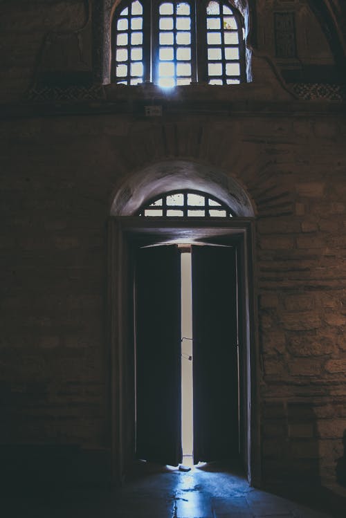 法式门微开 · 免费素材图片