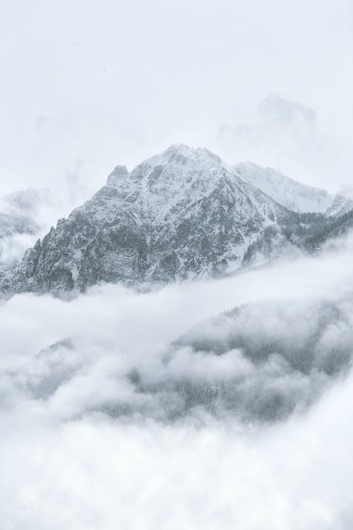 冰雪覆盖的山脉 · 免费素材图片