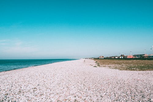 白天的海滨照片 · 免费素材图片