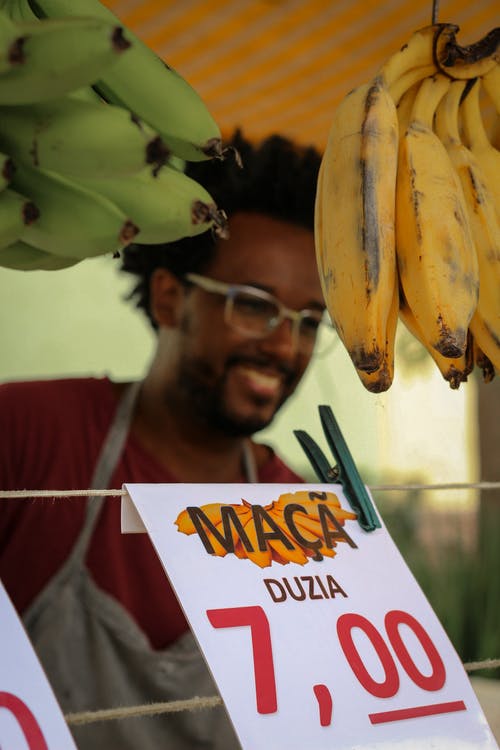 黄色和绿色香蕉果实 · 免费素材图片