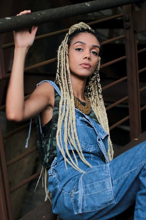 女人穿工作服 · 免费素材图片