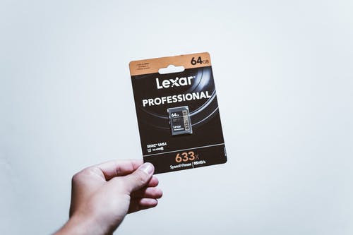 黑色lexar 64 Gb Sd卡包 · 免费素材图片