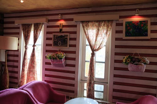 三窗帘覆盖窗口 · 免费素材图片