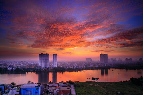 日落时的城市景观 · 免费素材图片