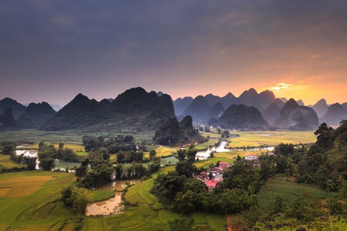 黎明时分山的风景照片 · 免费素材图片