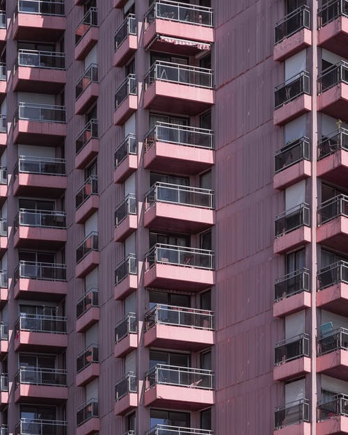 粉红高层建筑 · 免费素材图片