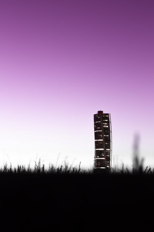 高层建筑的轮廓 · 免费素材图片