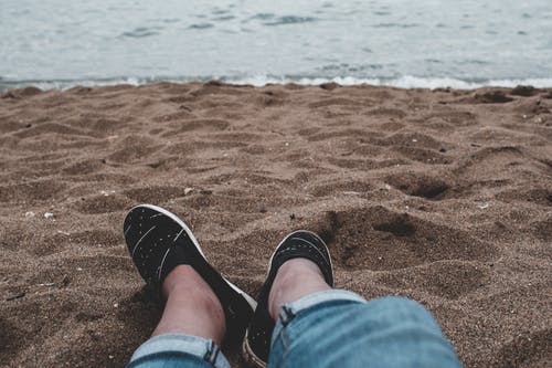 双黑鞋 · 免费素材图片