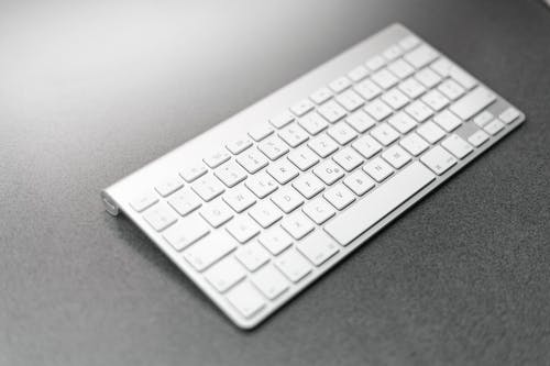 苹果无线键盘 · 免费素材图片