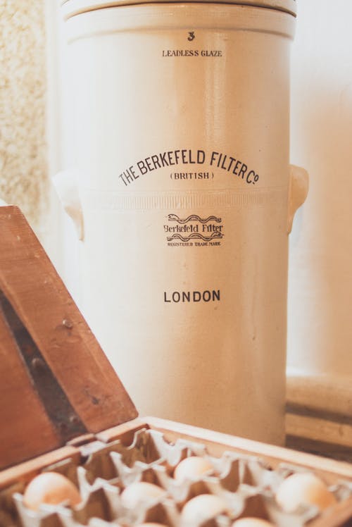 米色的罐 · 免费素材图片