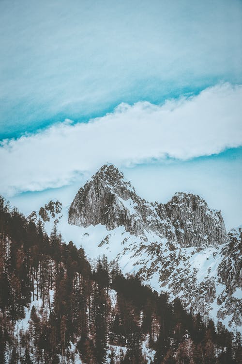 白雪皑皑的落基山 · 免费素材图片