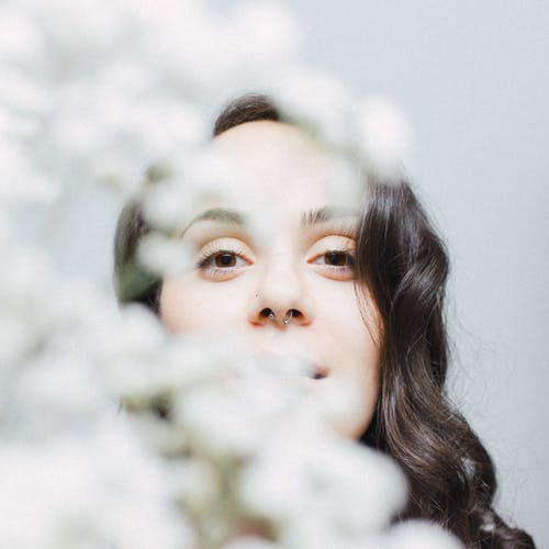 女人的脸的照片 · 免费素材图片