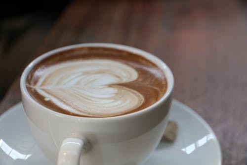 心艺术咖啡拿铁咖啡 · 免费素材图片