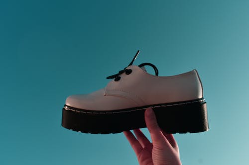 白鞋 · 免费素材图片