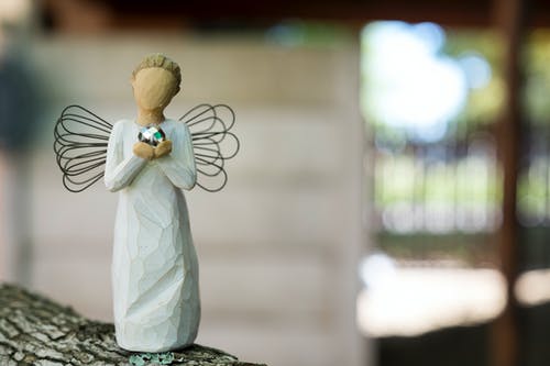 柳树天使雕像 · 免费素材图片