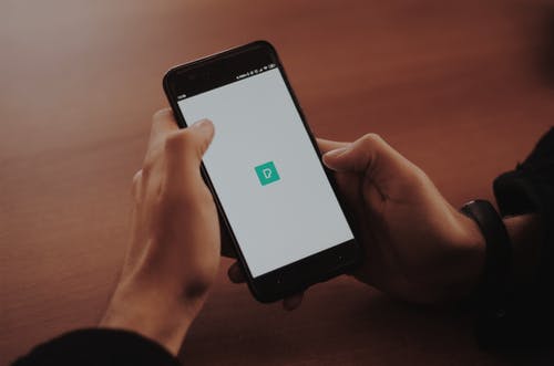 黑色android智能手机 · 免费素材图片