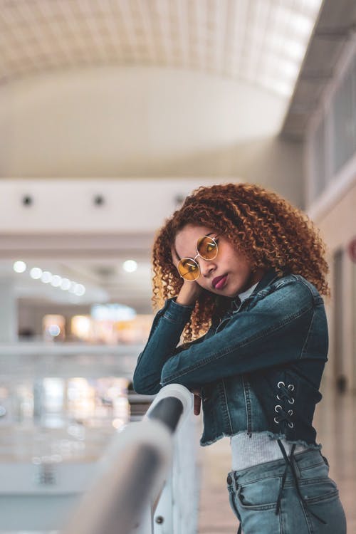 女人以自拍照 · 免费素材图片