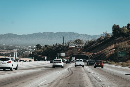 道路上的各类车辆 · 免费素材图片