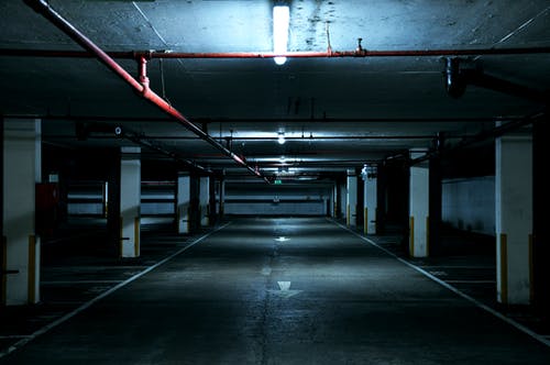 空的地下停车场照片 · 免费素材图片