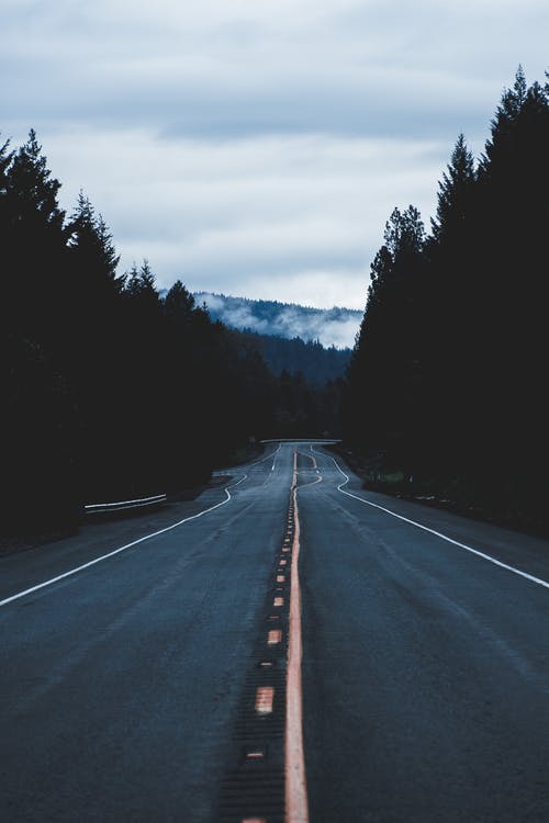 柏油路通路风景 · 免费素材图片