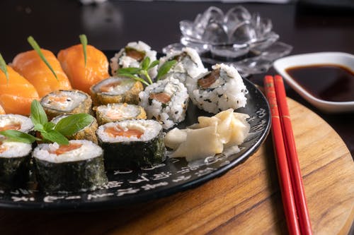 寿司拼盘 · 免费素材图片