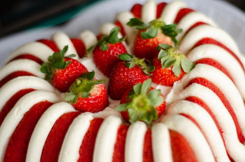 草莓蛋糕 · 免费素材图片