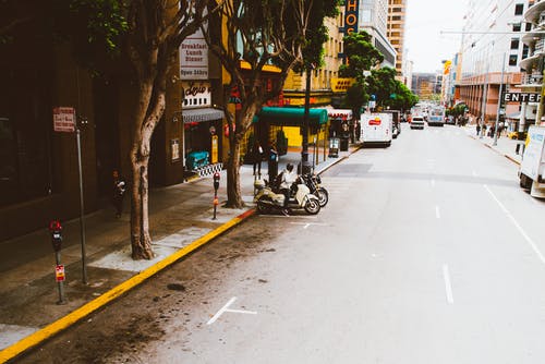 道路上的车辆 · 免费素材图片