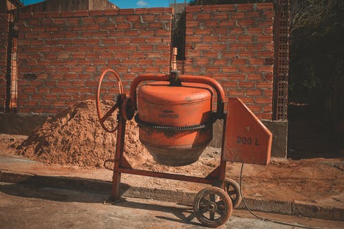 橙色水泥搅拌机 · 免费素材图片