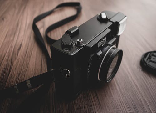 黑色相机 · 免费素材图片