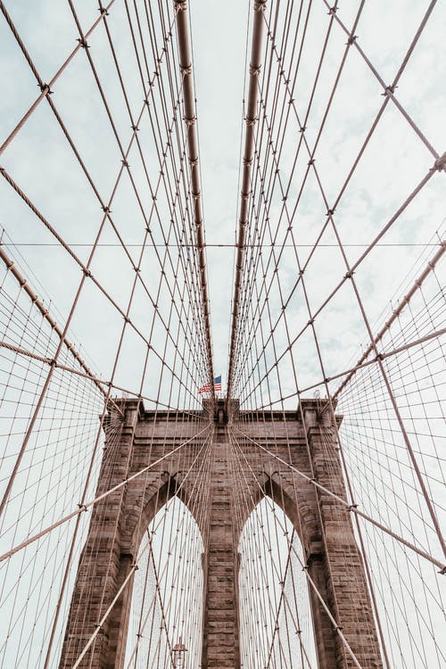 灰色吊桥 · 免费素材图片