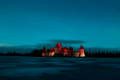 夜间城堡结构摄影 · 免费素材图片