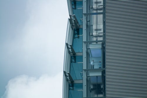 蓝色和灰色建筑的建筑摄影 · 免费素材图片