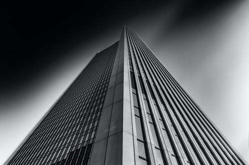 高层建筑的低角度照片 · 免费素材图片