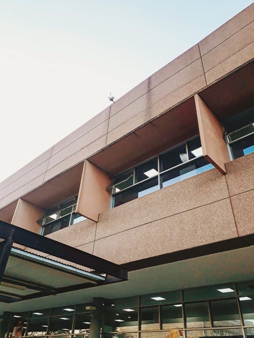 低角度拍摄的建筑物 · 免费素材图片
