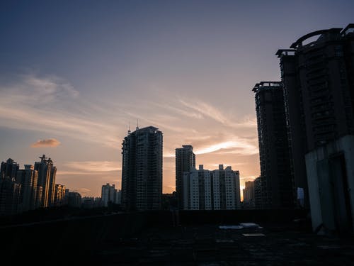 日出时城市天际线的城市照片 · 免费素材图片