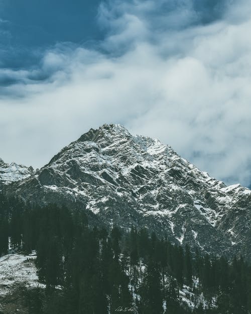 白雪皑皑的落基山 · 免费素材图片