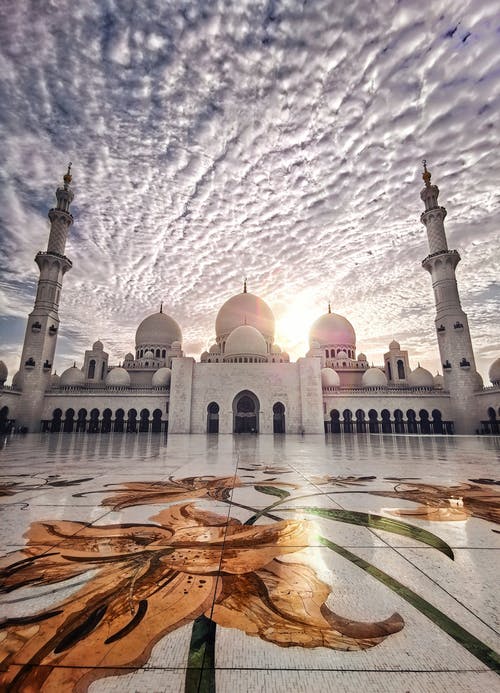白色穆斯林清真寺的照片 · 免费素材图片