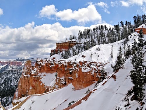 阴天白雪覆盖的城堡 · 免费素材图片