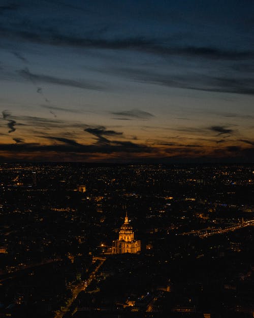 米色混凝土城堡 · 免费素材图片