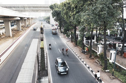 道路上的车辆 · 免费素材图片