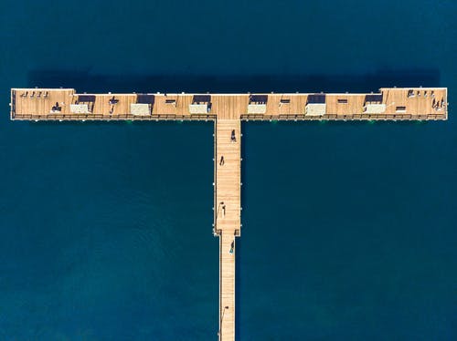 棕色木码头 · 免费素材图片
