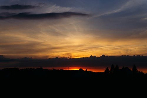 山的轮廓 · 免费素材图片