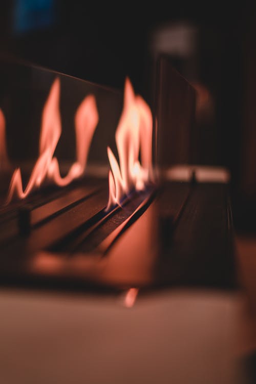 燃烧的木头 · 免费素材图片