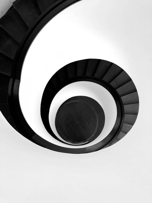 黑色螺旋楼梯 · 免费素材图片