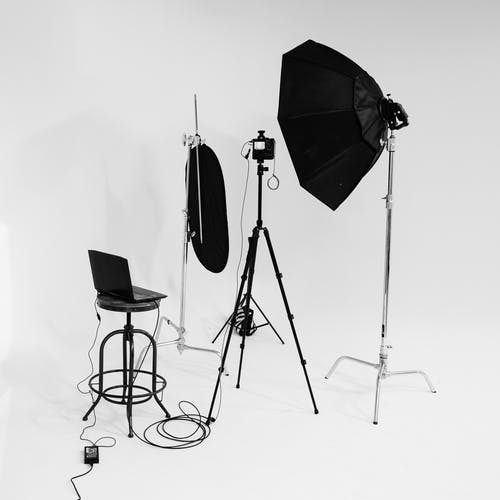 黑白摄影工作室设置 · 免费素材图片